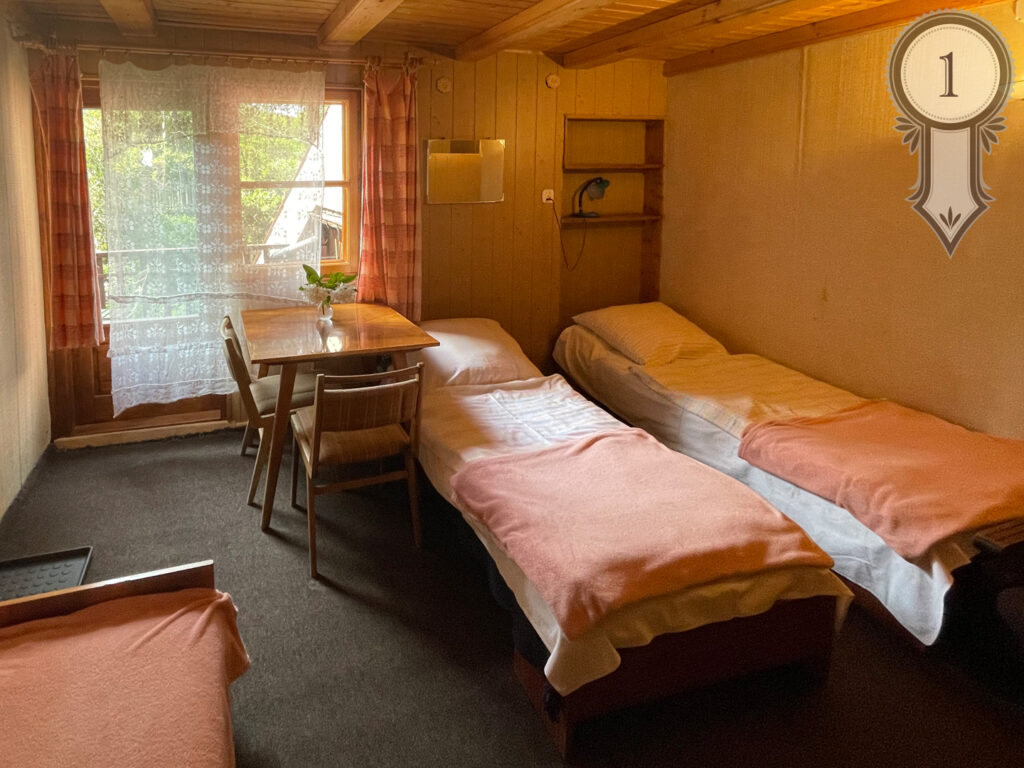 Pokój nr 1, trzyosobowy.