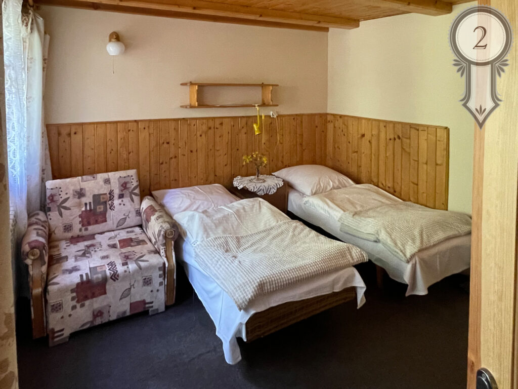 Pokój nr 2, dwuosobowy z możliwością dostawki.