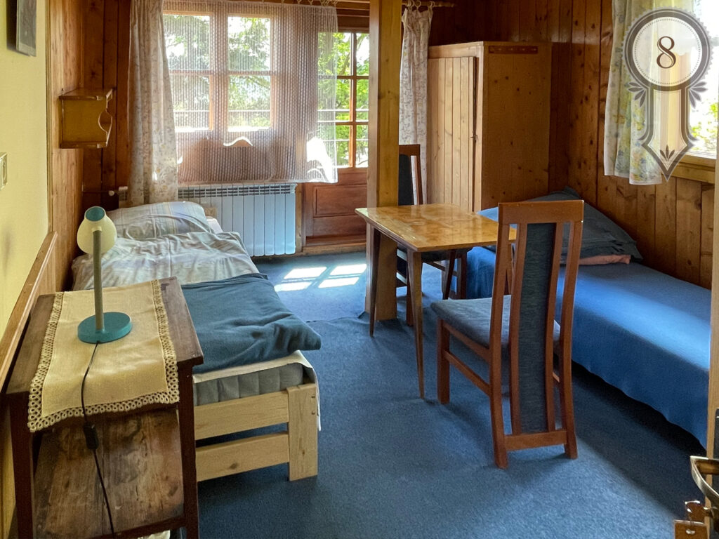 Pokój nr 8, trzyosobowy.